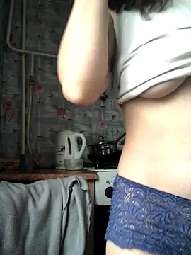 AnitaTenchi1 online show from 11/20/25, 06:57