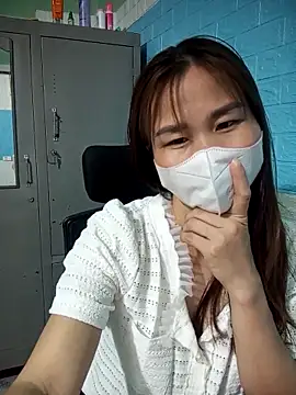 Donatella28 online show from 04/15/26, 11:06