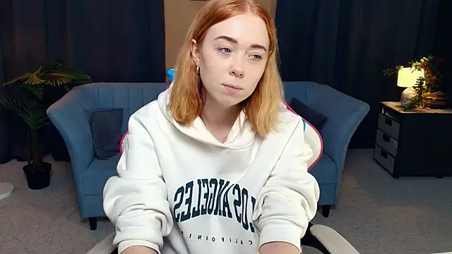 AddieOsler online show from 11/16/25, 08:36