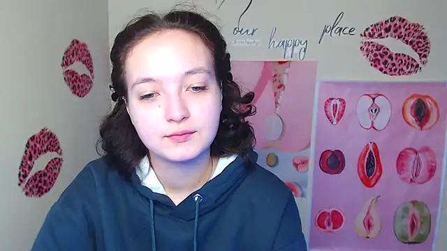 Snapshot of MissAriaa chatting on 11/21/25, 07:18 MissAriaa online show from 11/21/25, 07:18