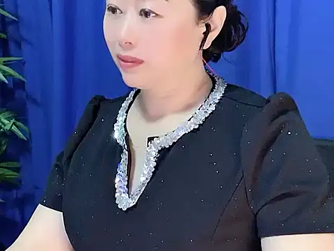 yaoyao22678 online show from 11/13/25, 02:21