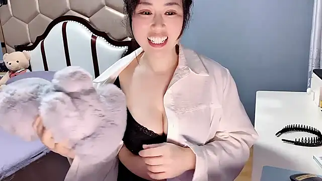 yaoyao22678 online show from 02/09/26, 02:10