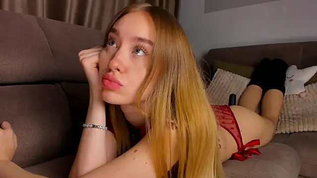 SugarSkye online show from 12/21/25, 06:15