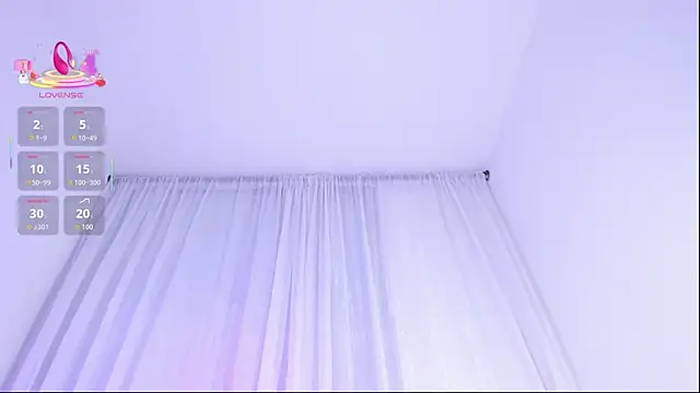 Snapshot of Leyacopper_ chatting on 11/24/25, 11:26 Leyacopper online show from 11/24/25, 11:26