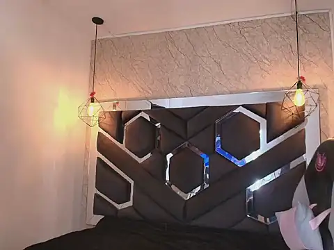 cataleya sambrano online show from 12/17/25, 10:43