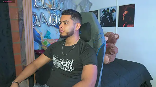 Tiler wolker online show from 01/13/26, 02:39