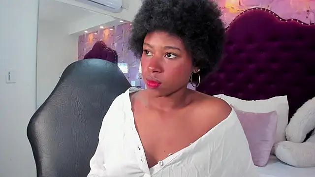 violeta ruizz online show from 11/23/25, 01:00