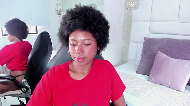 violeta ruizz online show from 11/24/25, 04:29