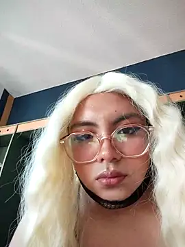 Snapshot of Kittyblood08 chatting on 10/25/25, 09:53 Kittyblood08 online show from 10/25/25, 09:53