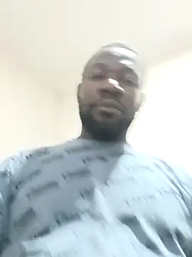 Snapshot of shoodly99 chatting on 02/05/26, 02:05 shoodly99 online show from 02/05/26, 02:05