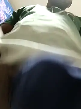 Snapshot of shoodly99 chatting on 02/12/26, 02:06 shoodly99 online show from 02/12/26, 02:06