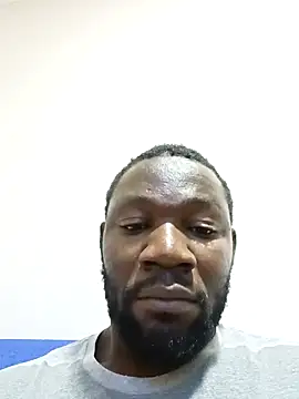 Snapshot of shoodly99 chatting on 02/16/26, 02:40 shoodly99 online show from 02/16/26, 02:40