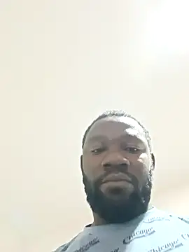 Snapshot of shoodly99 chatting on 02/25/26, 02:54 shoodly99 online show from 02/25/26, 02:54