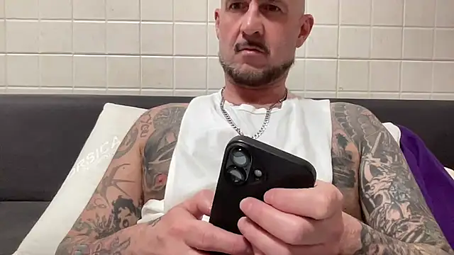 Snapshot of jackssss4 chatting on 04/15/26, 11:38 jackssss4 online show from 04/15/26, 11:38