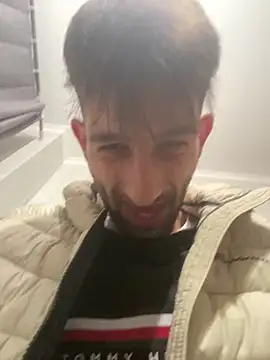 Snapshot of Dondeloquieras4 chatting on 02/22/26, 05:00 Dondeloquieras4 online show from 02/22/26, 05:00