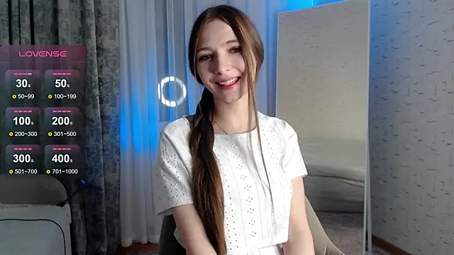 Snapshot of miragge_ chatting on 12/15/25, 09:30 miragge online show from 12/15/25, 09:30