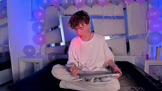 Genesis ask online show from 10/27/25, 03:21