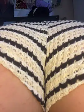 Im Saraaaa online show from 02/18/26, 04:08