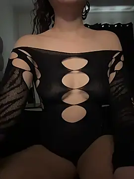 nikkiloveee online show from 07/28/26, 05:34