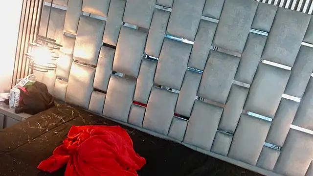 Snapshot of Memi_xxx chatting on 11/14/25, 02:43 Memi xxx online show from 11/14/25, 02:43