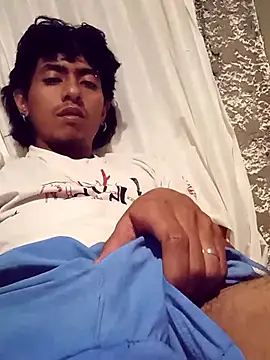 SkinniYamo online show from 02/23/26, 04:43