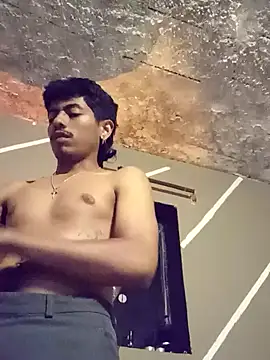 SkinniYamo online show from 04/11/26, 02:38