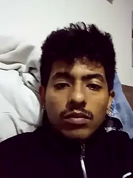 SkinniYamo online show from 04/14/26, 05:13