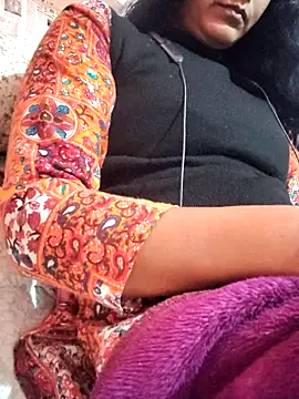 Hot-Rubyy online show from 02/01/26, 10:03