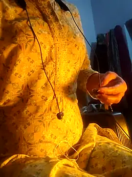 Hot-Rubyy online show from 02/14/26, 05:32