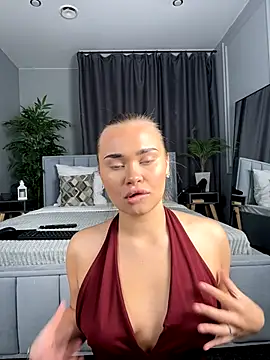 MilaRaven online show from 11/20/25, 10:04