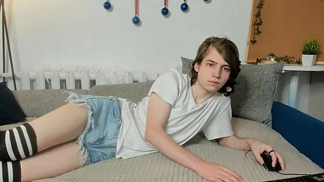 AvenGlow online show from 01/06/26, 05:11