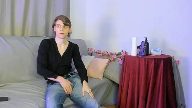 AvenGlow online show from 02/28/26, 08:43