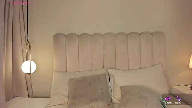 Melanie hillz online show from 03/30/26, 07:48