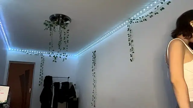 LilithFlamey online show from 11/21/25, 06:17