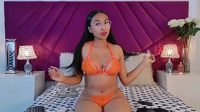 MiahDiRose online show from 01/19/26, 12:42