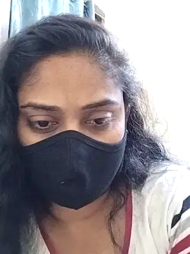 Snapshot of girl999 chatting on 11/16/25, 06:57 girl999 online show from 11/16/25, 06:57