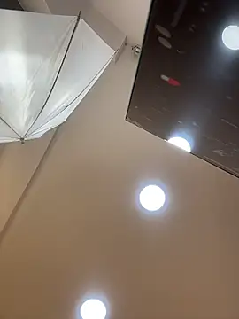 Hannahpradaa  online show from 12/20/25, 11:28