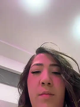 Hannahpradaa  online show from 01/10/26, 11:01