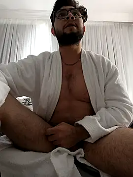 Mstfaavan64 online show from 10/28/25, 08:51