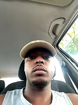 Snapshot of negrinho5 chatting on 10/27/25, 12:31 negrinho5 online show from 10/27/25, 12:31