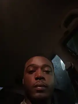 Snapshot of negrinho5 chatting on 10/28/25, 11:18 negrinho5 online show from 10/28/25, 11:18