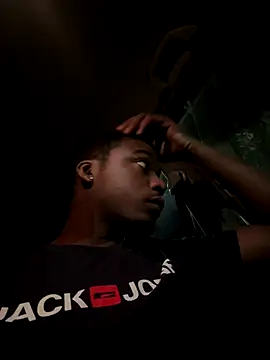 Snapshot of negrinho5 chatting on 11/03/25, 08:43 negrinho5 online show from 11/03/25, 08:43