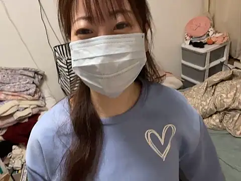 Snapshot of hitomi_desu chatting on 02/03/26, 08:14 hitomi desu online show from 02/03/26, 08:14