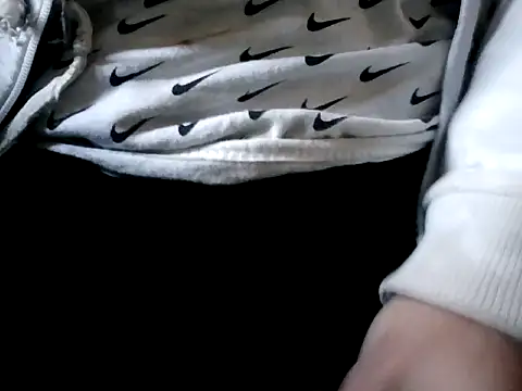 Snapshot of giovanift111 chatting on 11/21/25, 07:23 giovanift111 online show from 11/21/25, 07:23