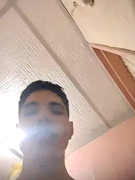 Alex Sweeting online show from 11/08/25, 03:50