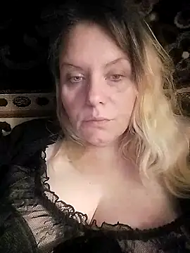 Lana-murr online show from 11/27/25, 06:48