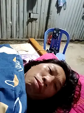 bella-la online show from 12/22/25, 11:13