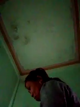 Snapshot of bella-la chatting on 02/11/26, 12:48 bella-la online show from 02/11/26, 12:48