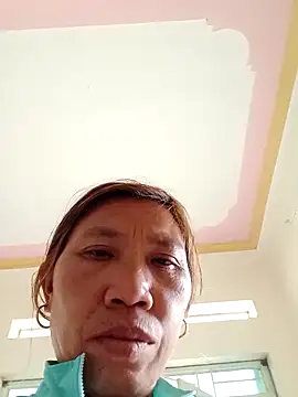 Snapshot of bella-la chatting on 02/15/26, 01:57 bella-la online show from 02/15/26, 01:57