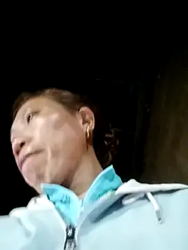 Snapshot of bella-la chatting on 02/17/26, 12:40 bella-la online show from 02/17/26, 12:40